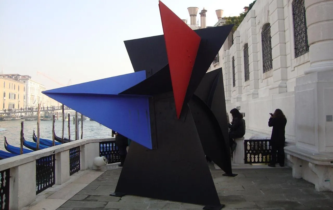 Guggenheim Next 10Pax, Aircond, Wifi Apartment Venice