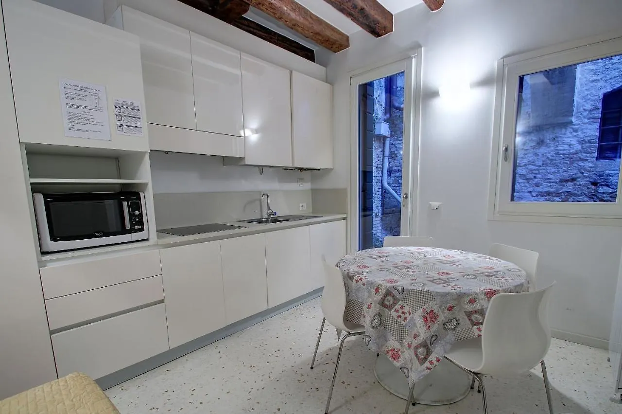 Guggenheim Next 10Pax, Aircond, Wifi Apartment Venice 0*,  Italy
