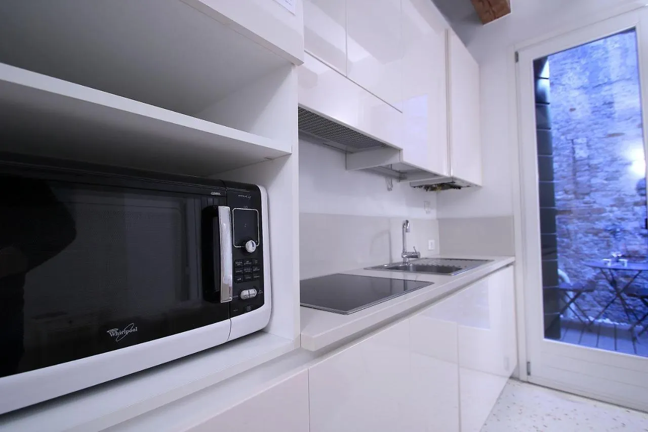 Guggenheim Next 10Pax, Aircond, Wifi Apartment Venice
